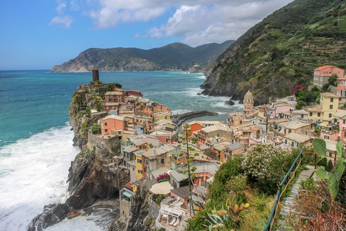 Vernazza, Cinque Terre, Italy coastal village on a cliff