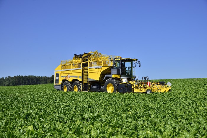 2016-17 ROPA Tiger 6 agricultural machine in a field