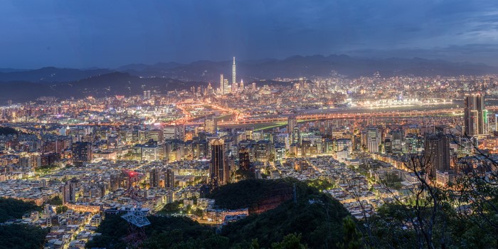 4K Taipei Taiwan Cityscape at Dusk