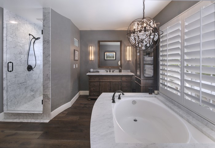 Luxury Bathroom with Chandelier and Bathtub