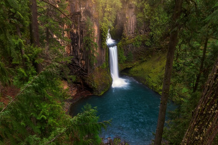Toketee Falls in Southern Oregon, USA