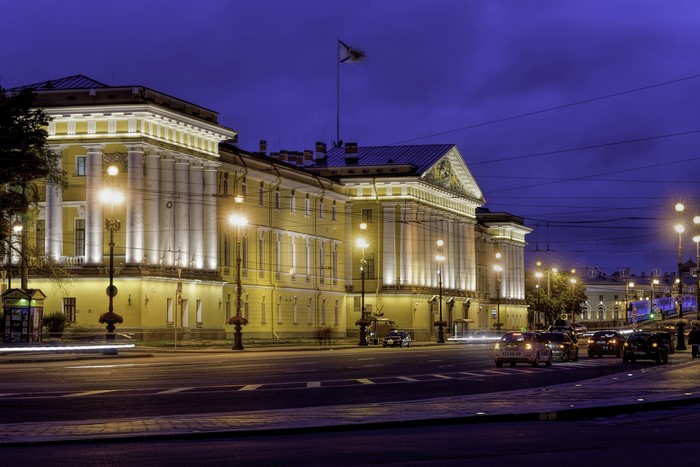 Admiralty Building in St. Petersburg at dusk
