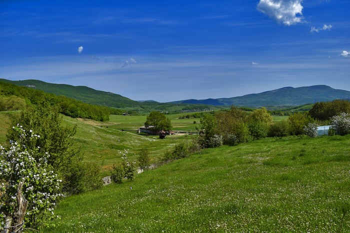 4K Russia Crimea Scenery Fields Hill Grass