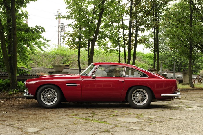 Red Aston Martin DB4 Worldwide Touring