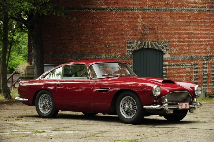 Red Aston Martin DB4 Worldwide Touring