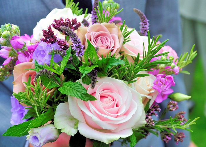 Bouquet of Roses, Eustoma, and Matthiola