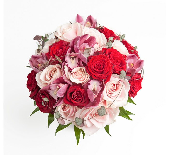 Bouquet of red and pink roses with orchids