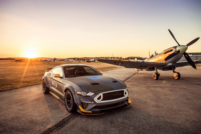 4K 2018 Eagle Squadron Mustang GT and Spitfire airplane