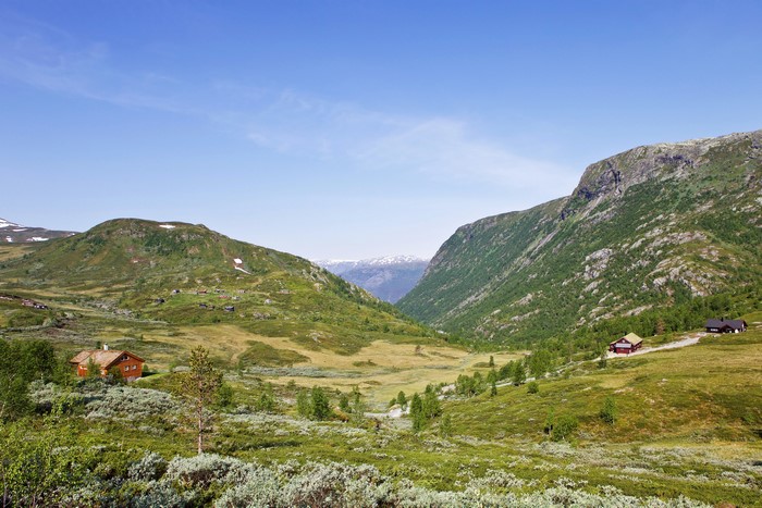 4K Norway Mountains and Grasslands with Houses