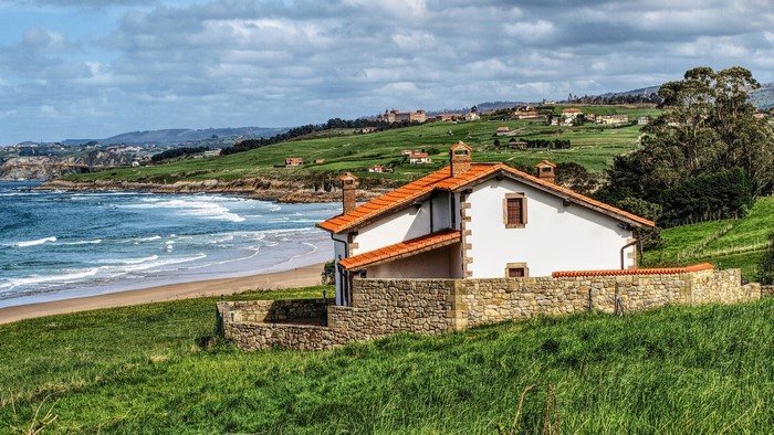 House on the coast of Oyambre, Cantabria, Spain