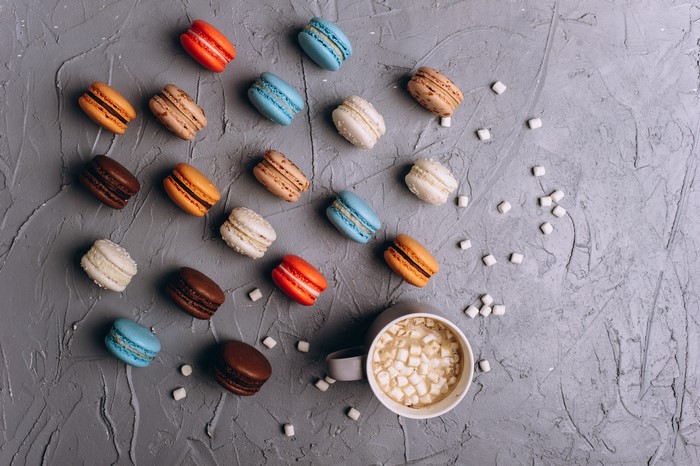 Macarons and hot chocolate with marshmallows