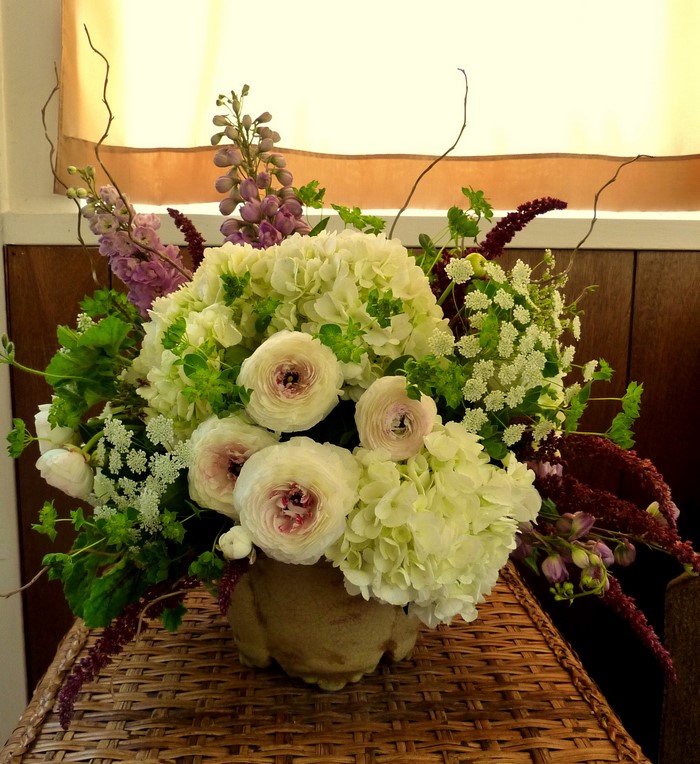 Bouquet of Ranunculus and Hydrangea flowers