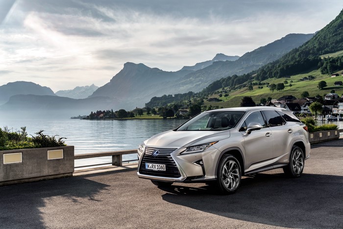 2018 Lexus RX 450hL in Silver
