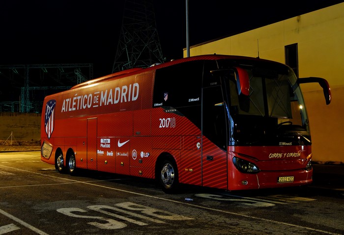 Atlético de Madrid bus by Monbus