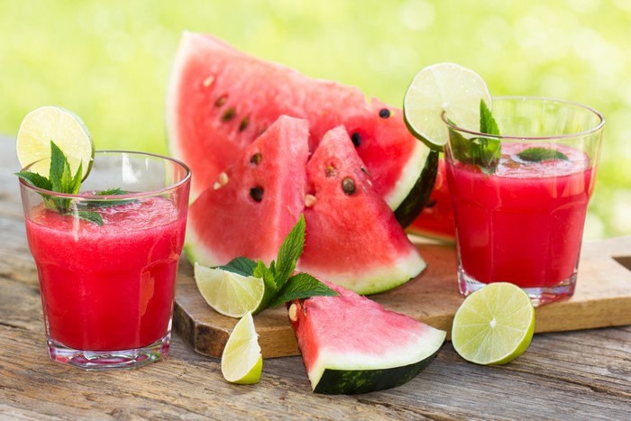 Watermelon juice with lime and mint