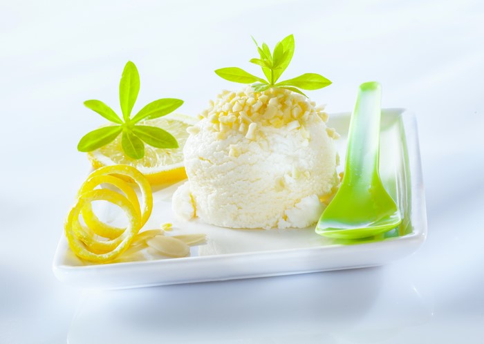 Ice cream with lemon and nuts