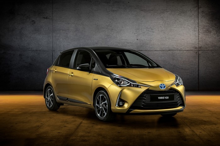 Yellow Toyota Yaris Y20 Hybrid