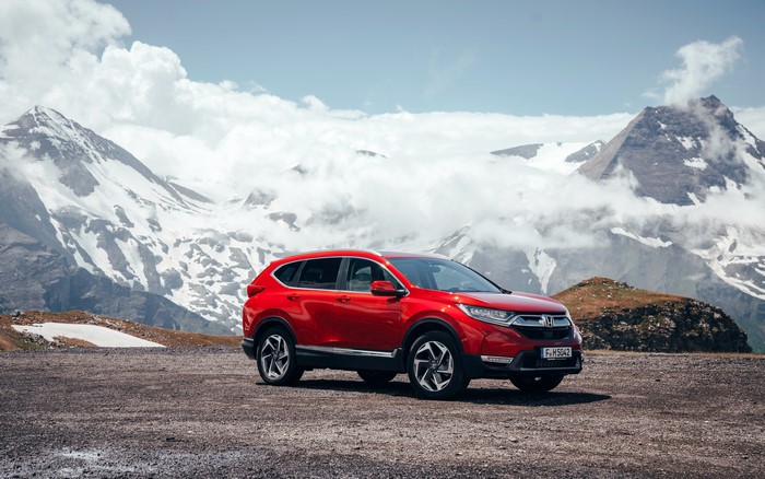 Red 2018 Honda CR-V in Mountains