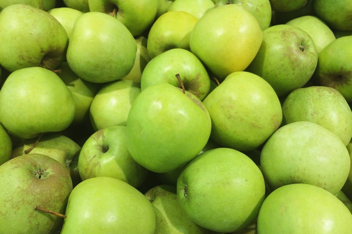 Pile of green apples