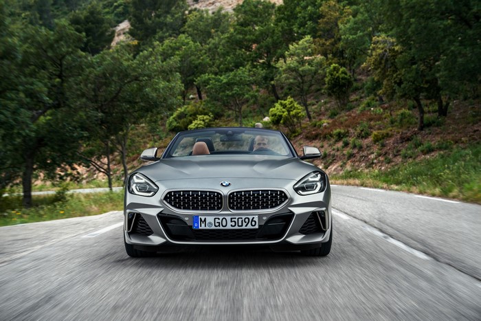 BMW Z4 M40i 2019 G29 Roadster Driving