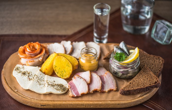 Salo platter with vodka and bread