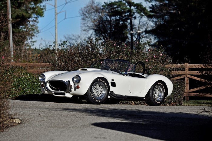 White Shelby 1967 Cobra 427