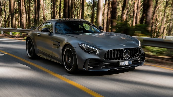 4K Mercedes-Benz AMG GT R Coupe in Motion