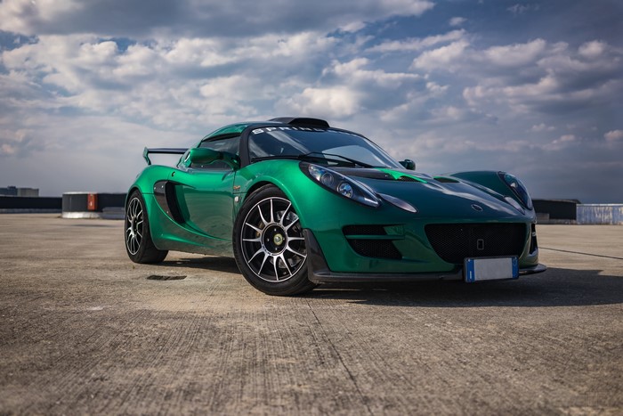Green Lotus Exige CUP300 sports car
