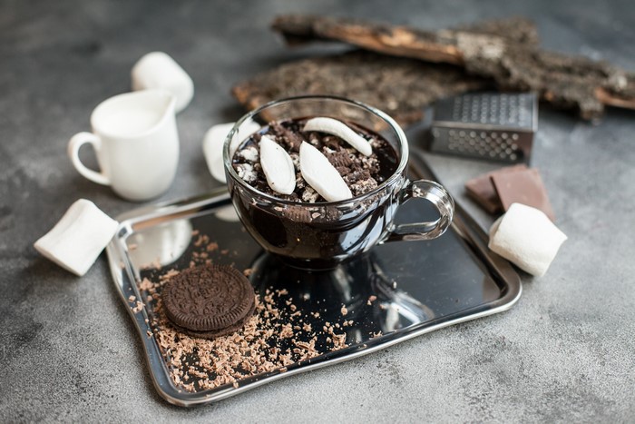 Hot Chocolate with Marshmallows and Cookies