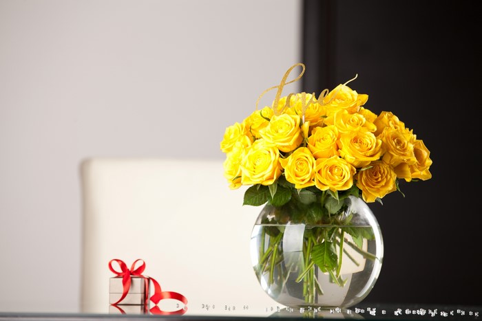Yellow Roses in a Vase with Gift