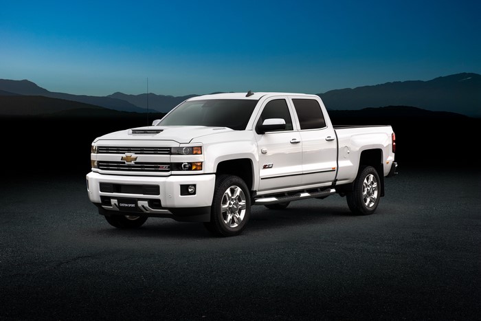 2018 Chevrolet Silverado 2500 LTZ Custom Sport Crew Cab Pickup Truck