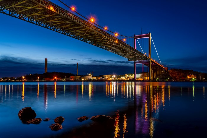Göteborg Suspension Bridge at Night