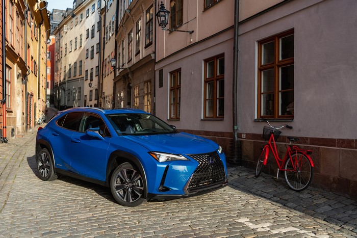 4K 2019 Lexus UX 250h in a European street
