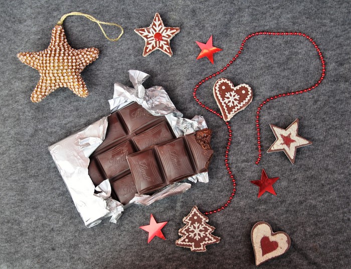 Chocolate bar with Christmas decorations