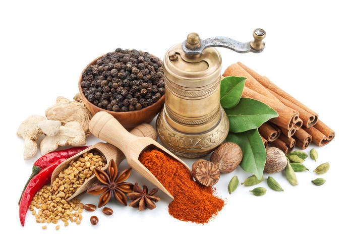 Spices: Star anise, Cinnamon, Black pepper, Chili pepper, Nuts