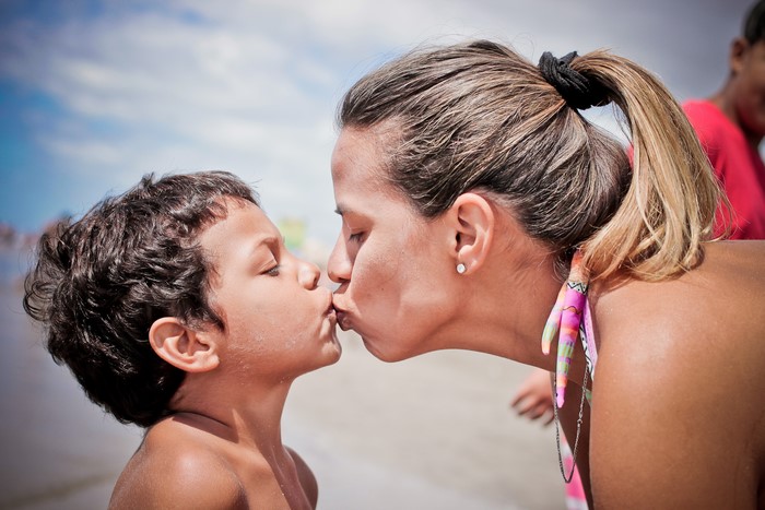 4K Tender Moment Between Woman and Child