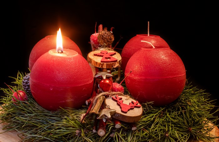 Christmas Advent Wreath with Red Candles