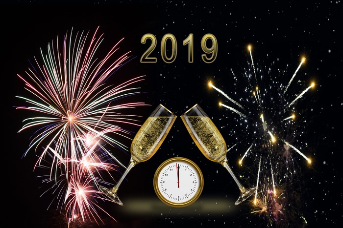 2019 New Year's Eve Fireworks and Champagne Toast