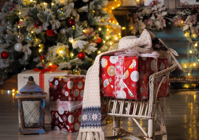 Christmas tree with gifts and lantern