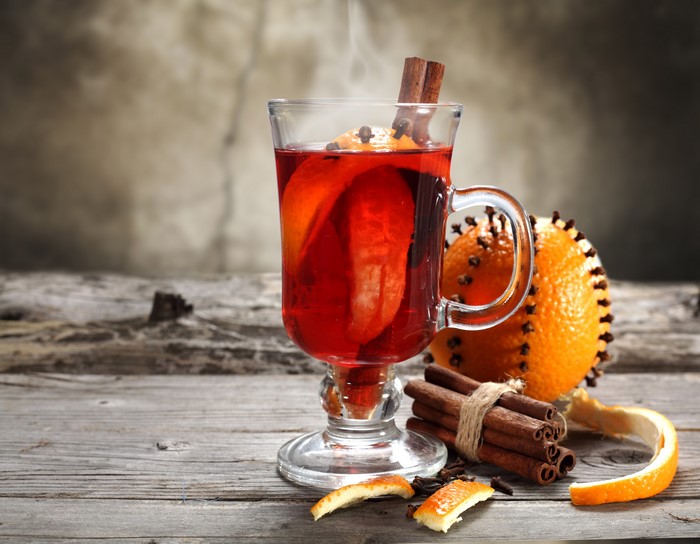Mulled wine with orange and cinnamon