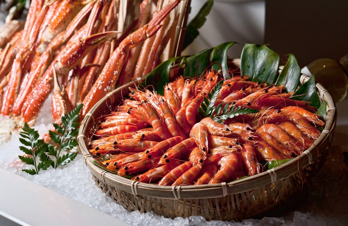4K Shrimp and Crab Legs Platter