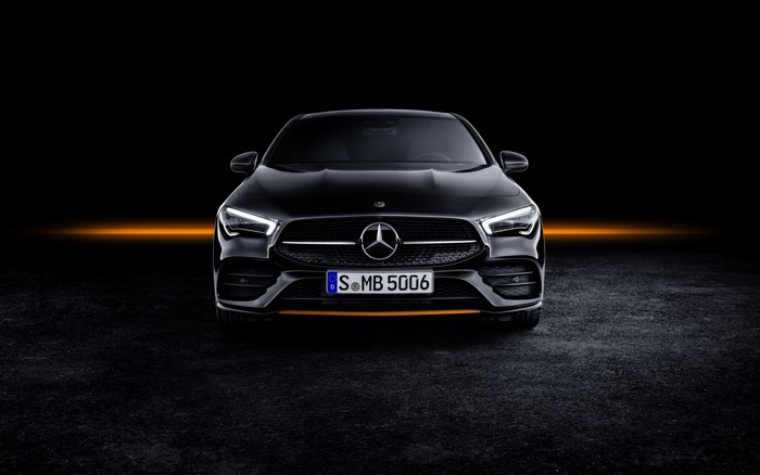 Mercedes-Benz CLA AMG Line 2019 Edition Orange Art