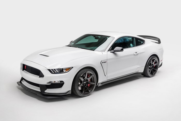 White Shelby GT350 Mustang