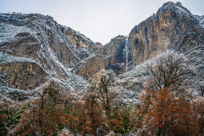 Yosemite National Park Mountains in Snow