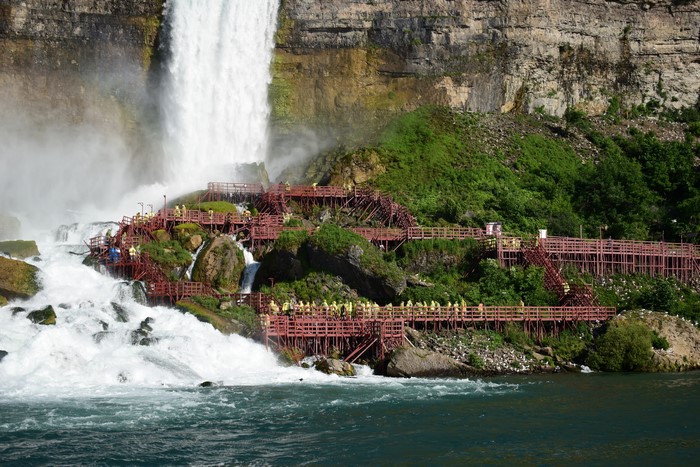 Niagara Falls wooden walkways with tourists
