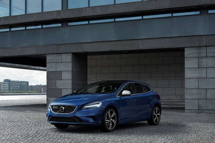 Blue 2016 Volvo V40 R-Design parked outdoors
