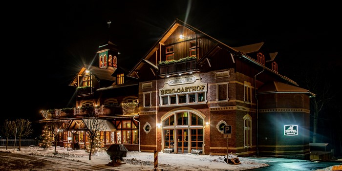 Gasthof Honigbrunnen Loebau Germany at Night in Winter