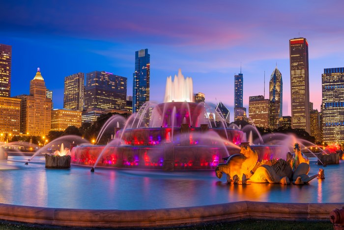 Buckingham Fountain and Chicago Skyline at Dusk