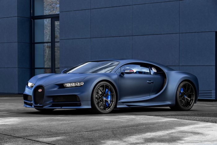 Bugatti Chiron 110 Ans in blue