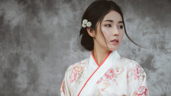 4K Portrait of Woman in Floral Kimono
